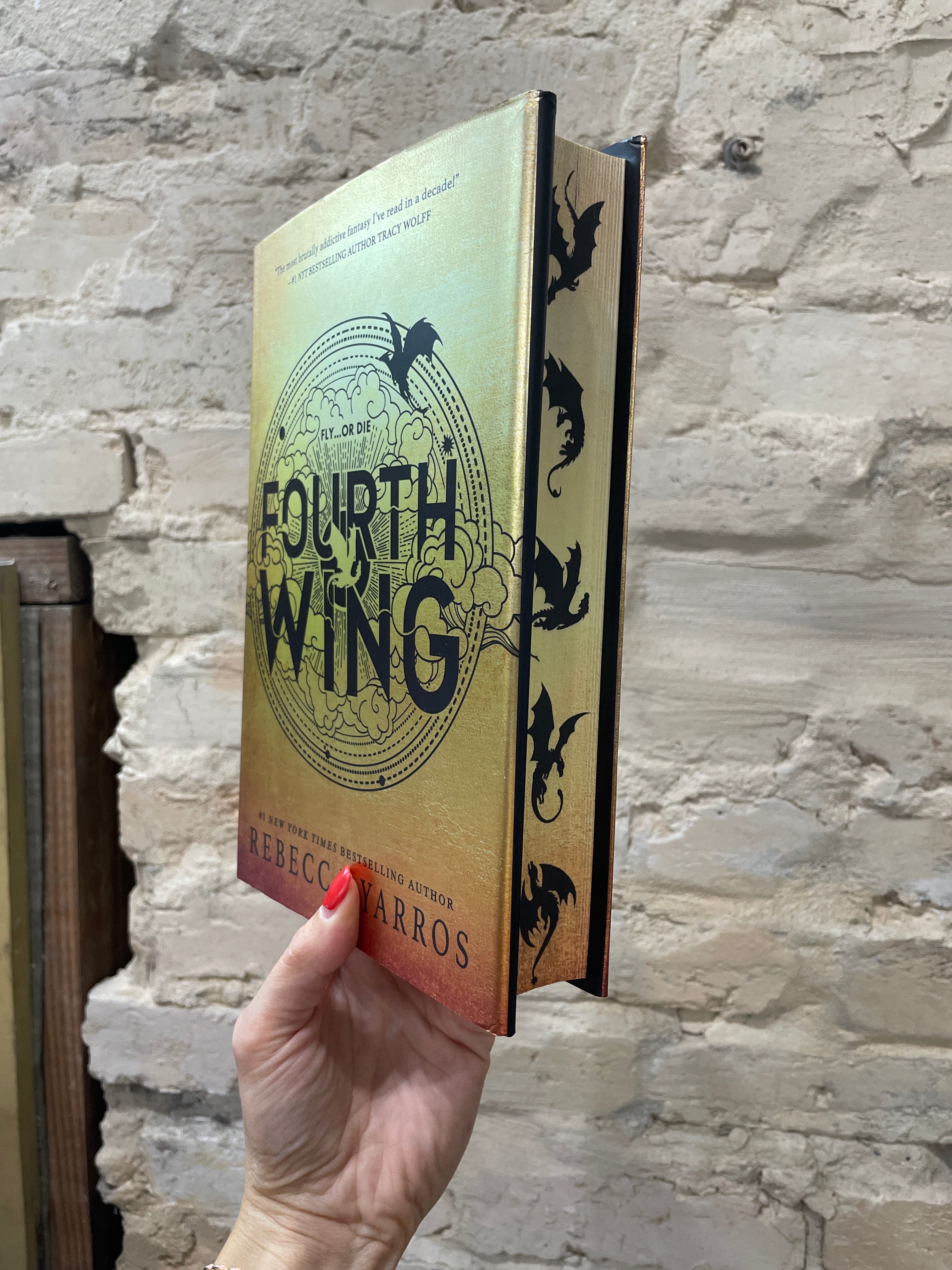 Fourth Wing by Rebecca Yarros (Wing & Claw Collection) (Book 1) – Bookish  Boutique