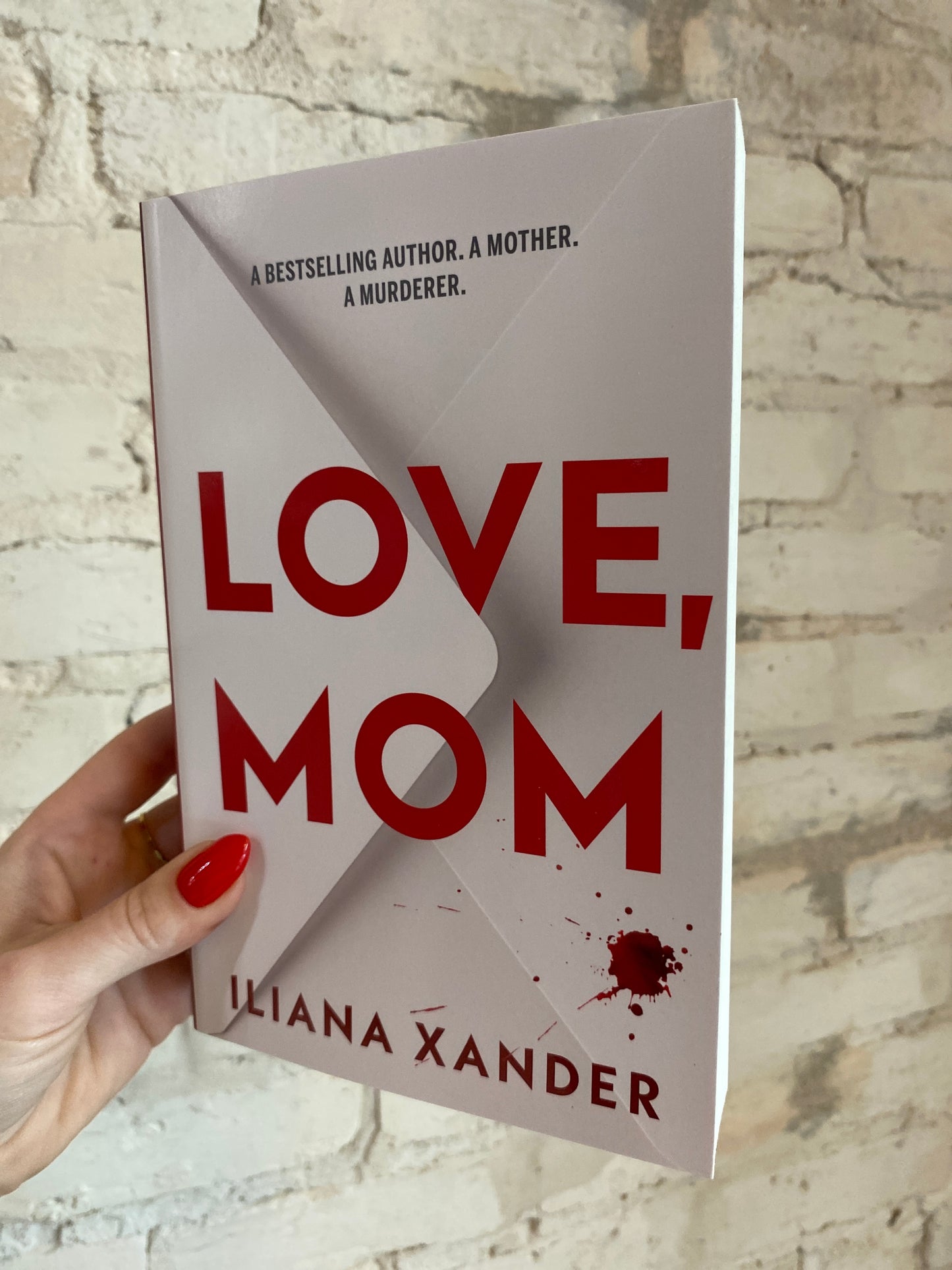 Love, Mom by Iliana Xander (standard edition)