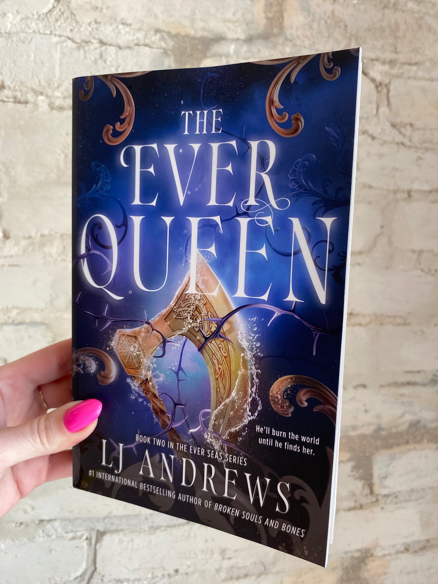 The Ever Queen by LJ Andrews (Book 2)