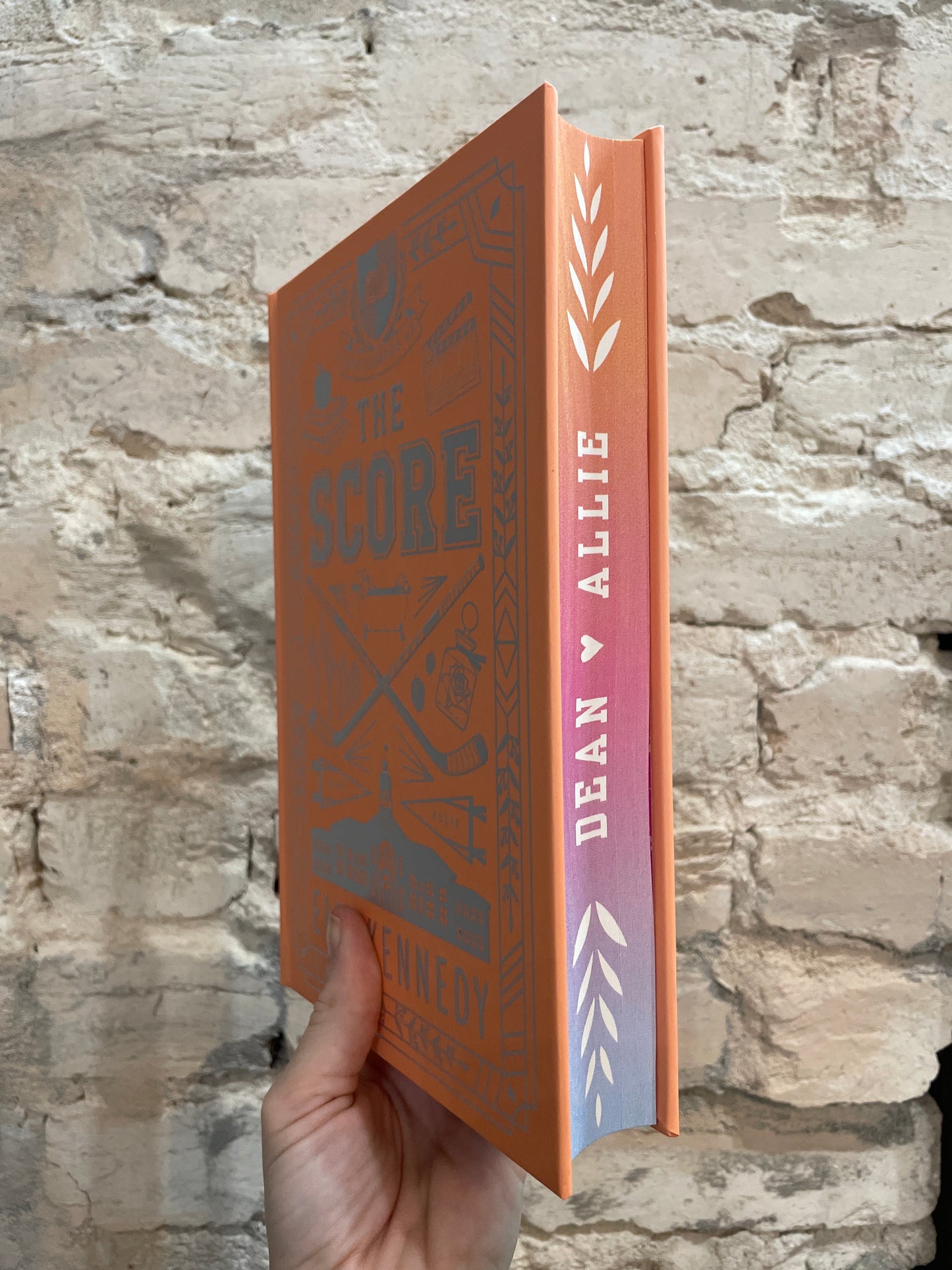 The Score by Elle Kennedy (Collectors Edition)