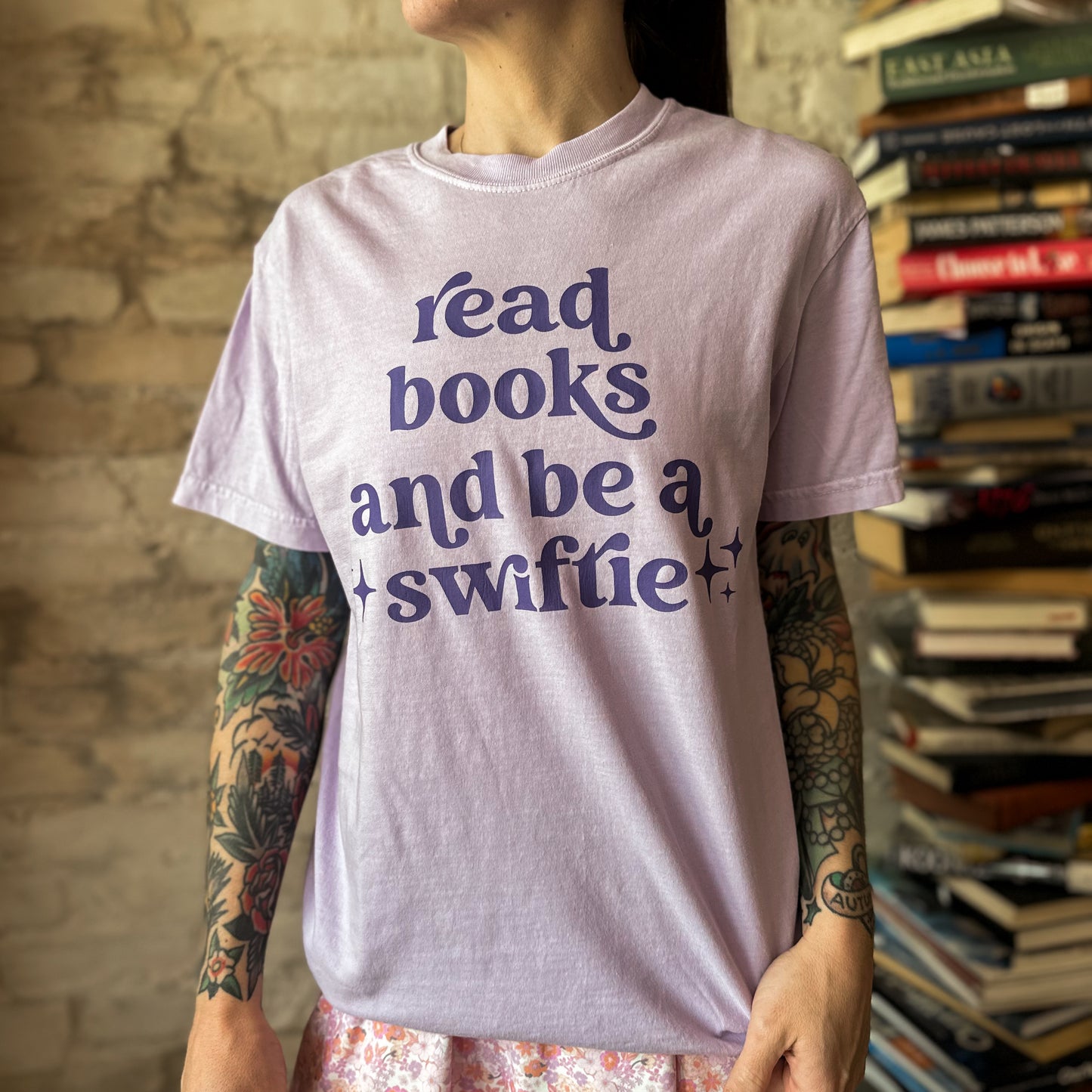 Read Books and Be A Swiftie T Shirt