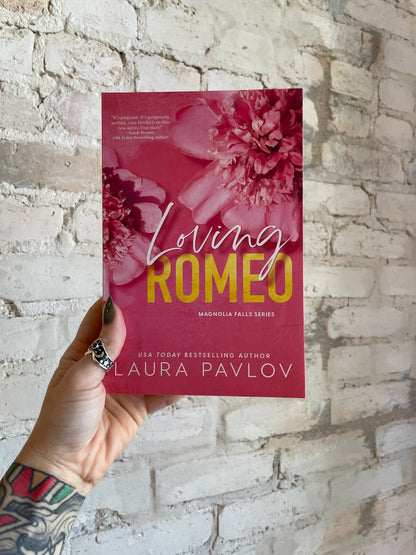 Loving Romeo by Laura Pavlov