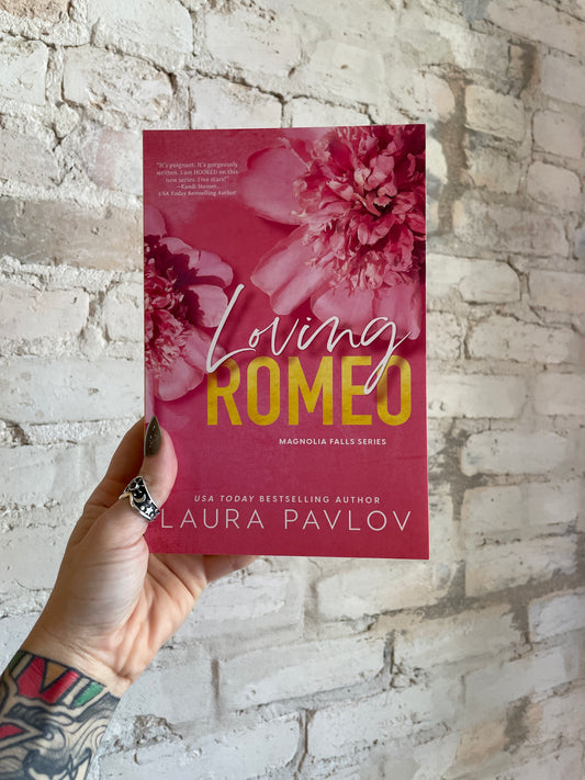 Loving Romeo by Laura Pavlov