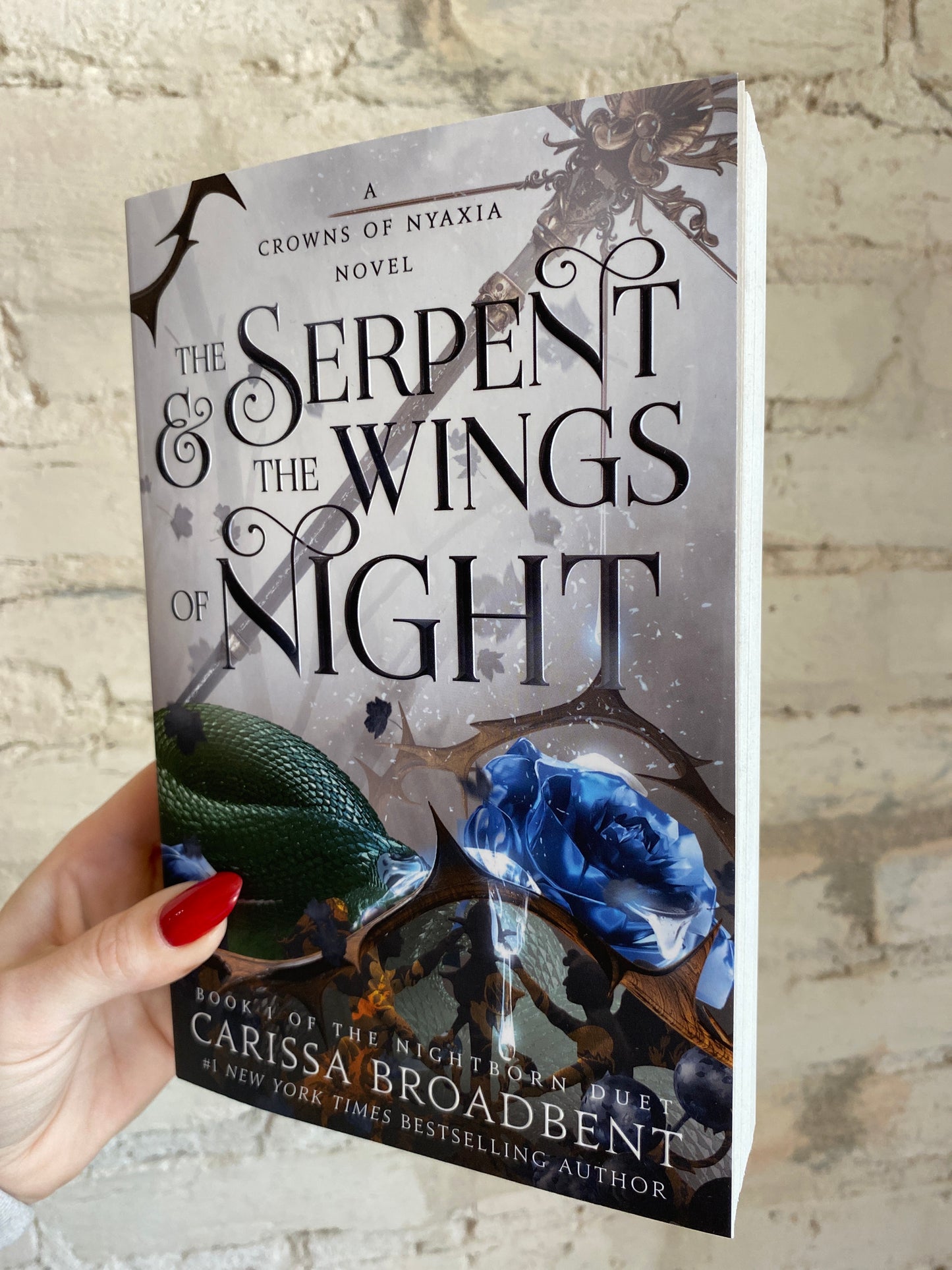 The Serpent & The Wings of Night by Carissa Broadbent (Nightborn: Book 1)