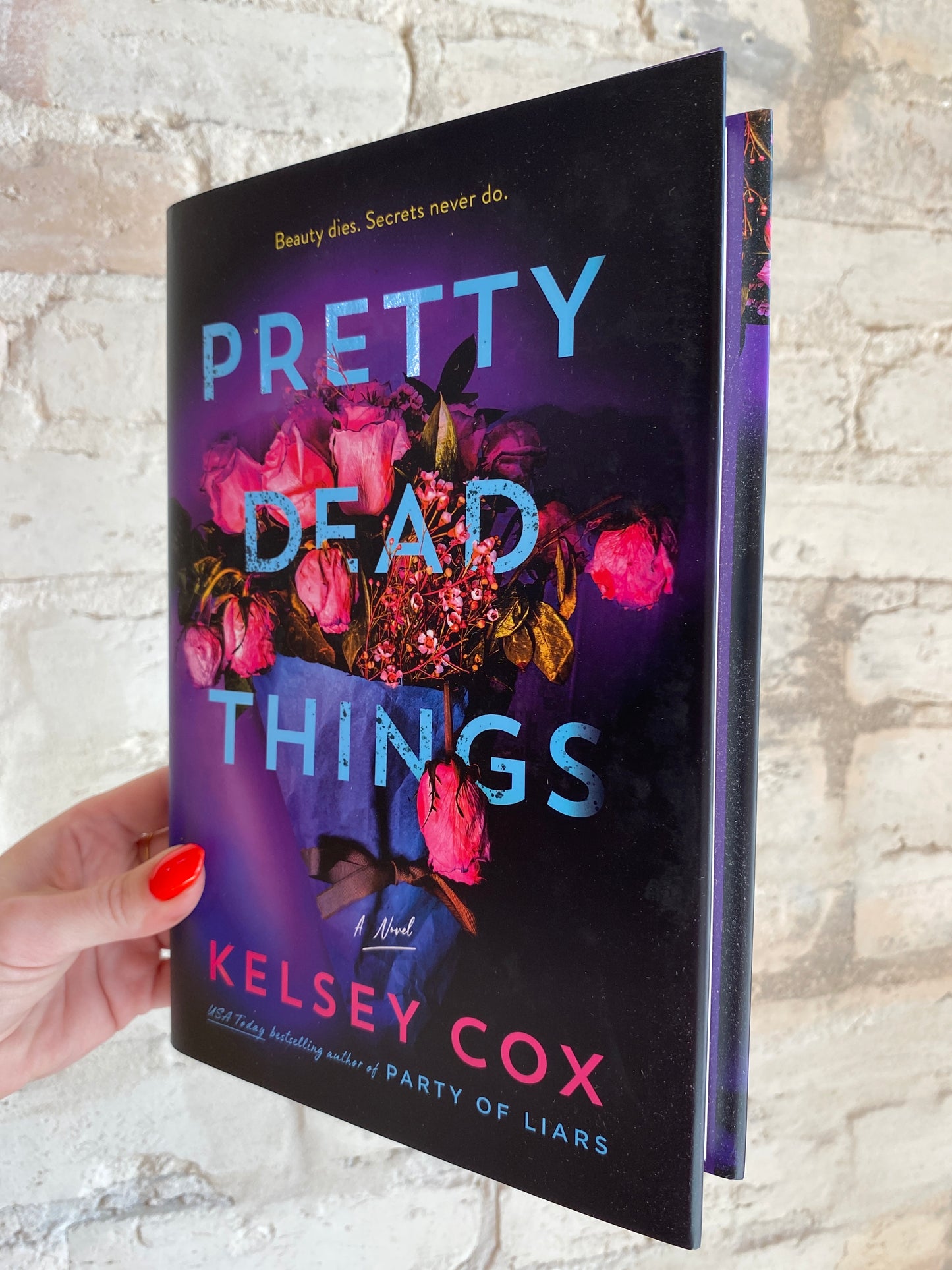 Pretty Dead Things by Kelsey Cox
