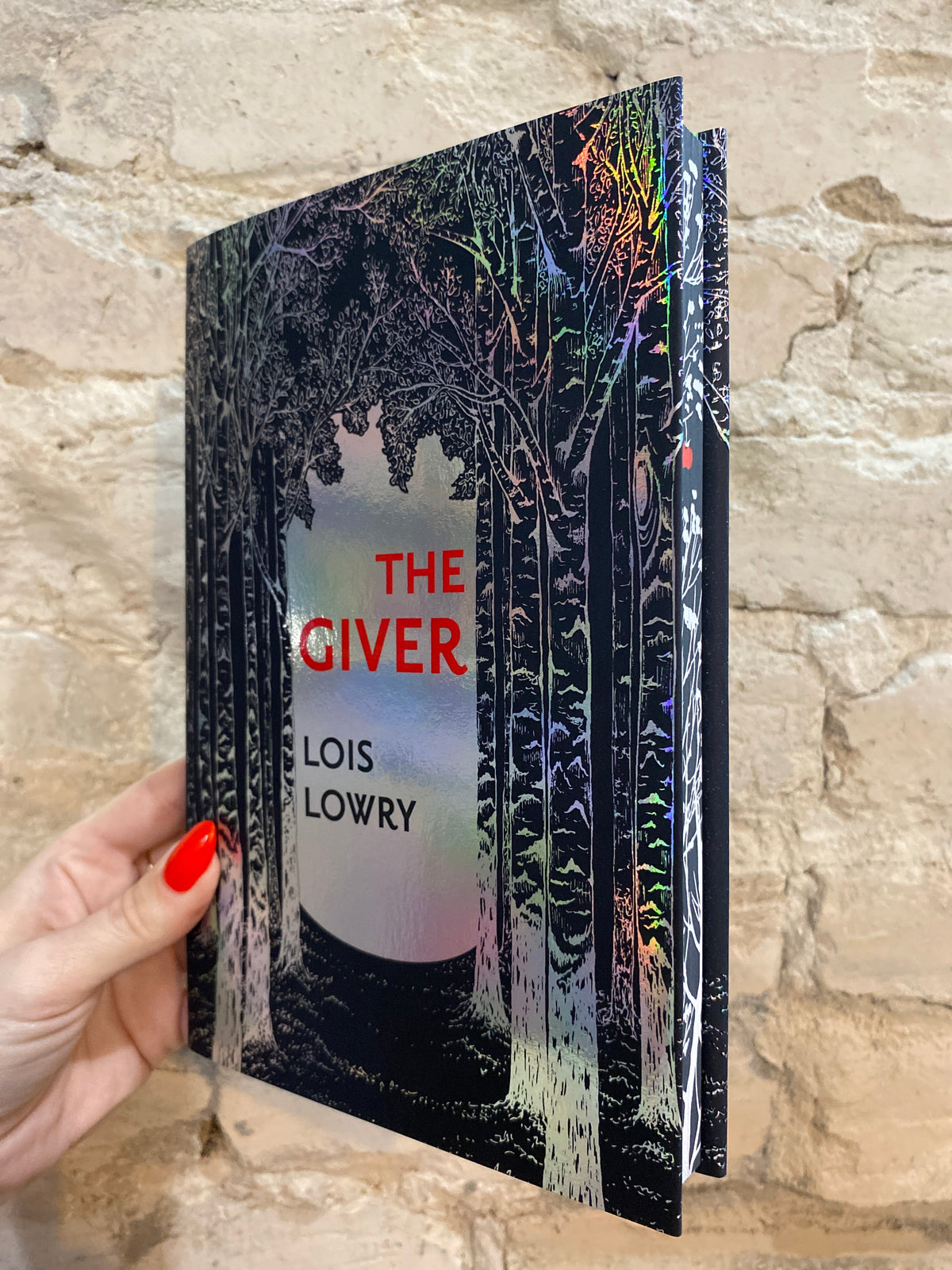 The Giver by Lois Lowry (The Giver: Book 1) (Deluxe Hardcover)