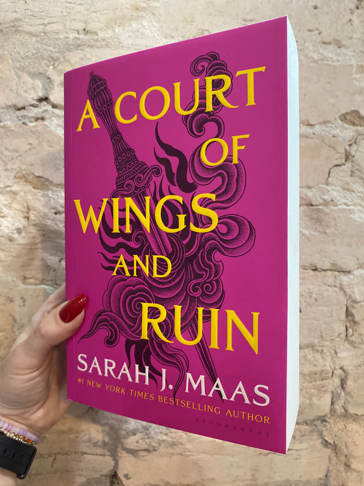 A Court Of Wings And Ruin by Sarah J. Maas (ACOTAR: Book 3)