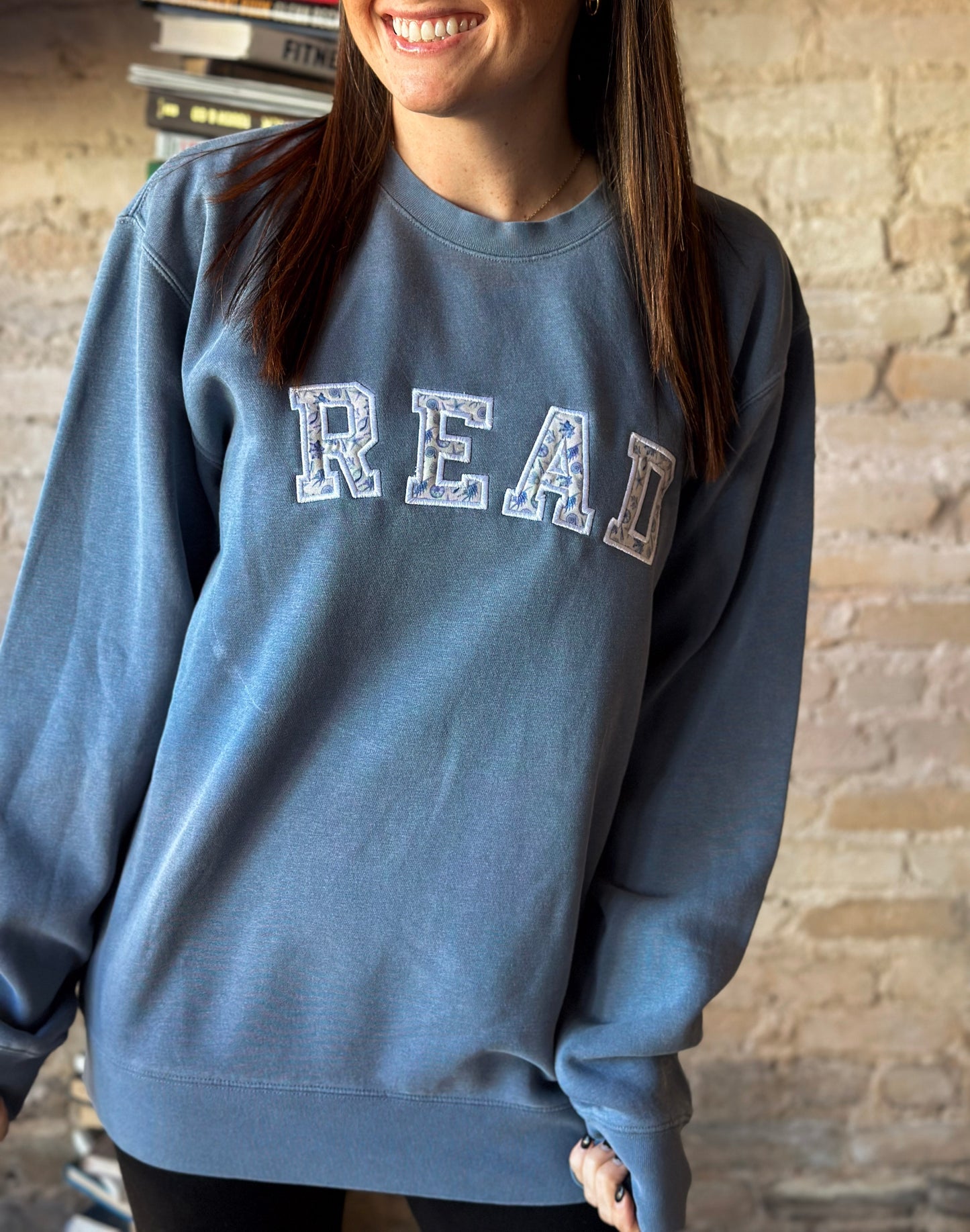 Read Seashell Embroidered Sweatshirt