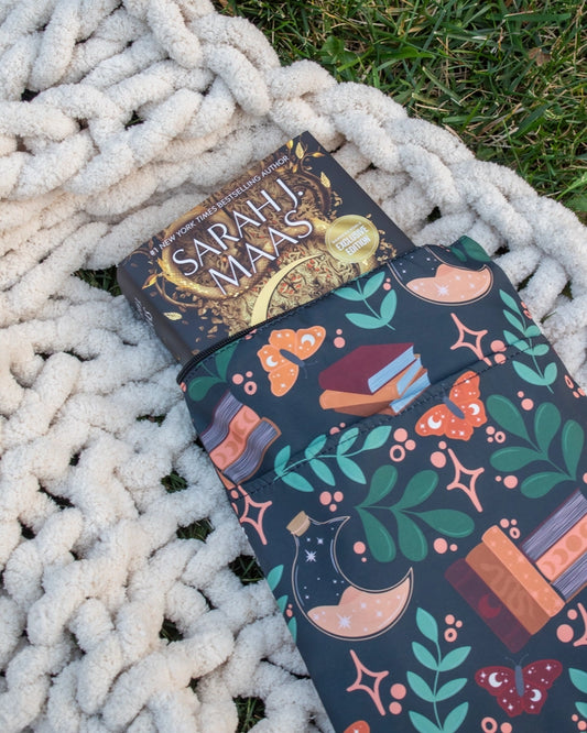 Book / Tablet Sleeve | Burgundy Books