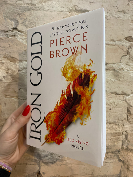 Iron Gold by Pierce Brown (Red Rising Saga: Book 4)