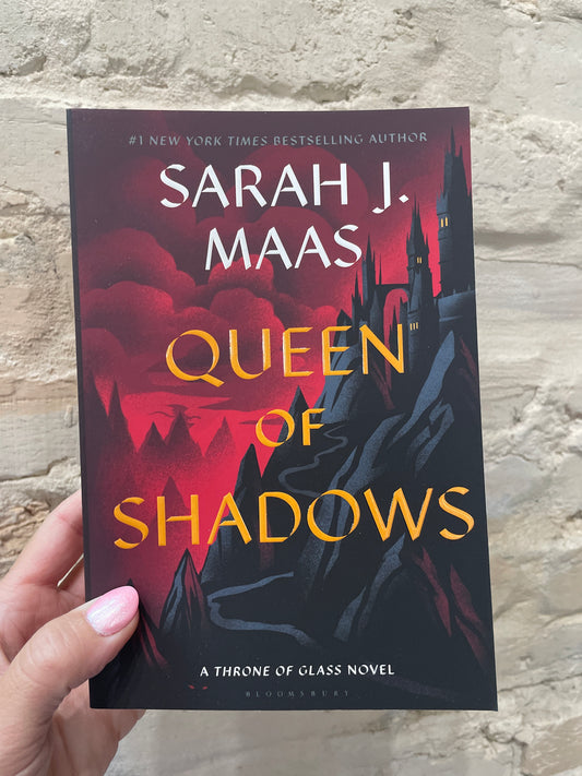 Queen of Shadows (paperback)