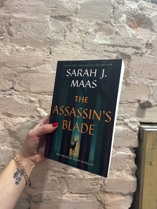 The Assassin’s Blade by Sarah J. Maas (paperback)