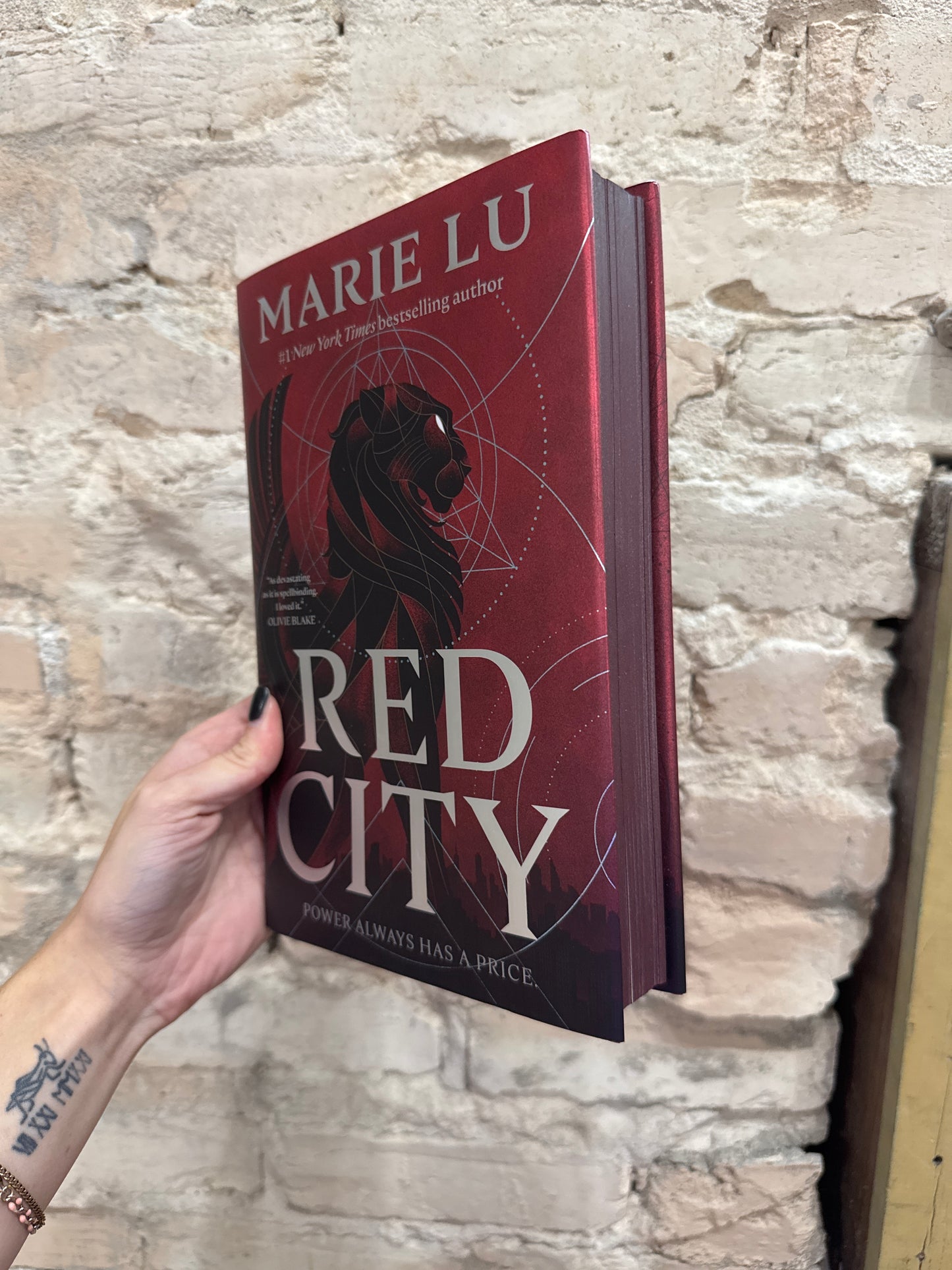 Red City by Marie Lu